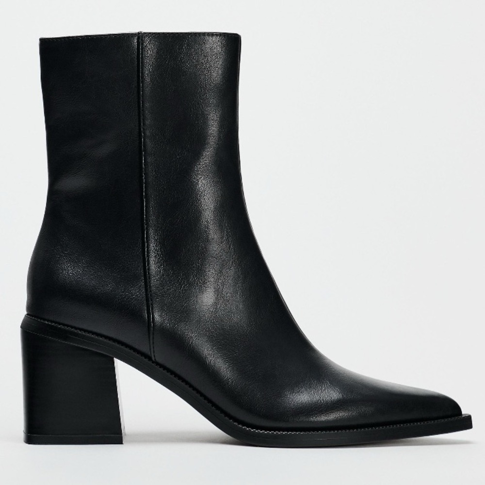 EUC Zara Black Wide Heeled Booties Size 42 or 11 (US)